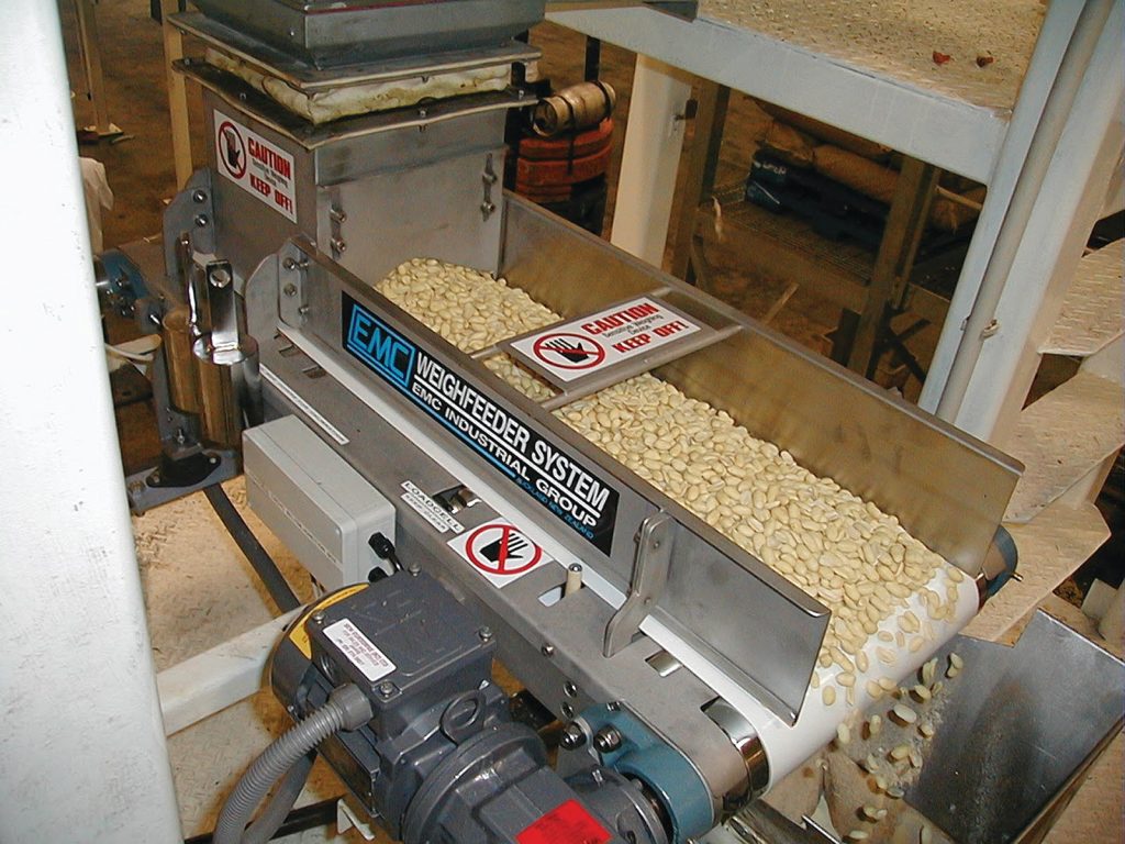 EMC Weighfeeder - weighing and conveying nuts